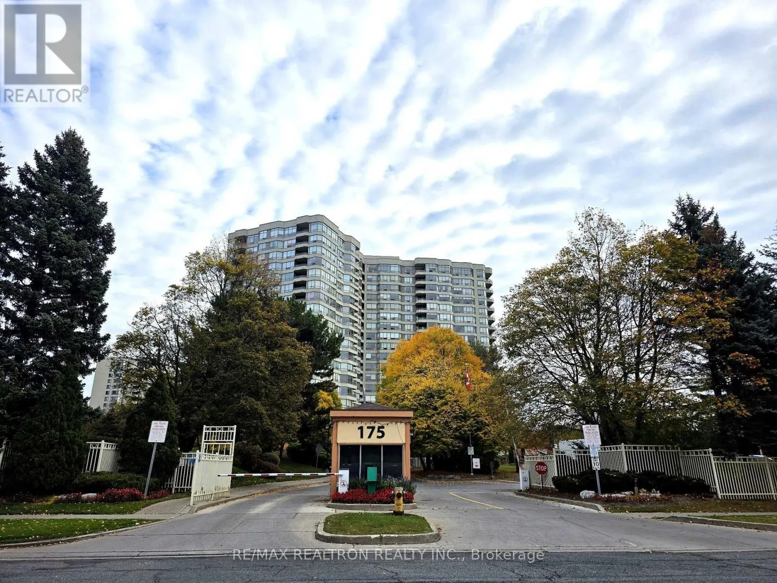 515 - 175 BAMBURGH CIRCLE