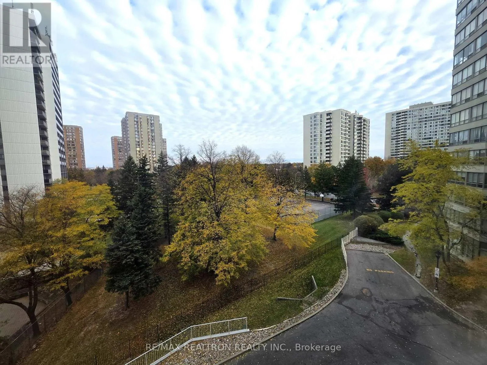 515 - 175 BAMBURGH CIRCLE