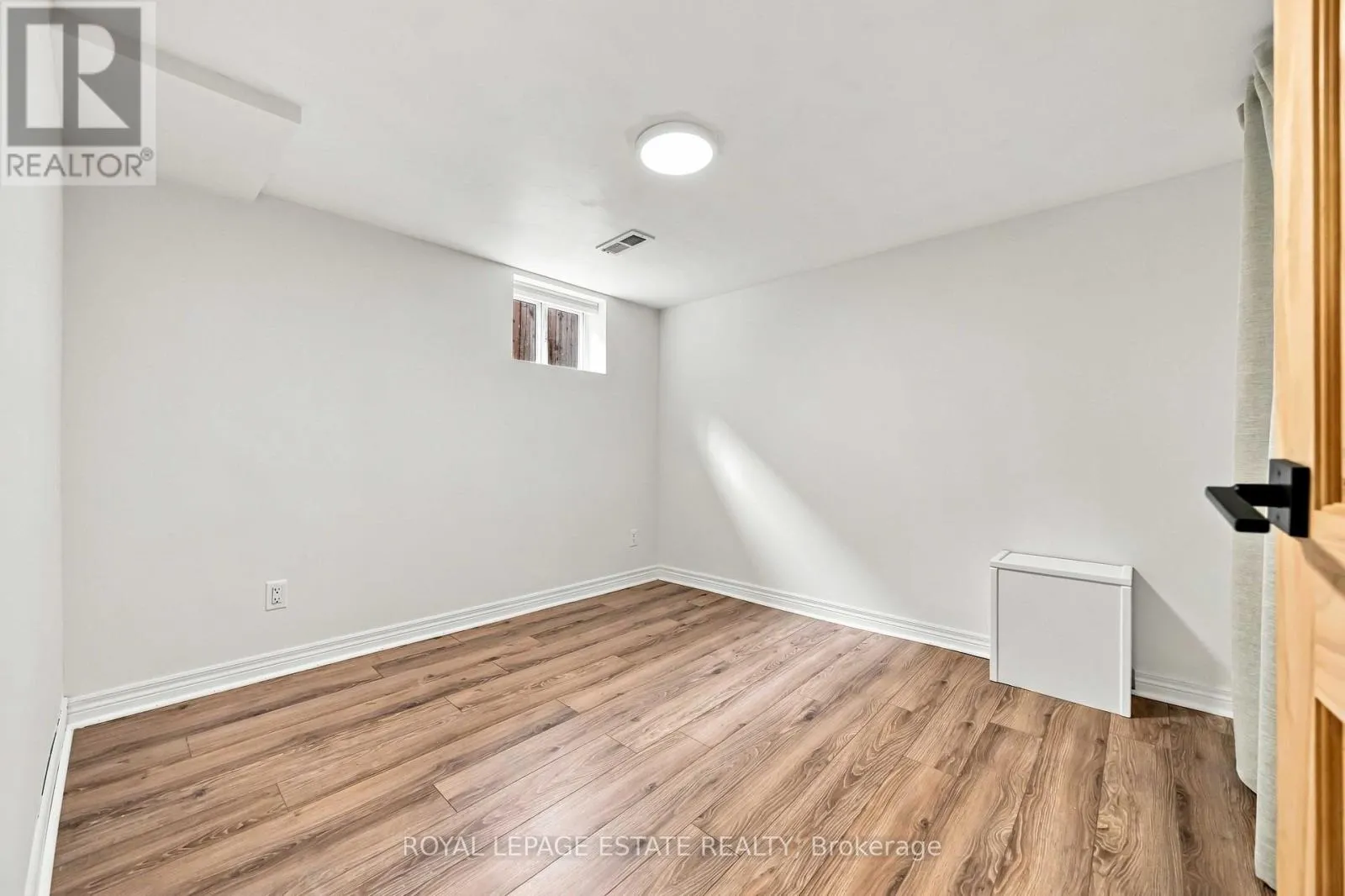 LOWER - 17 ARDEN CRESCENT