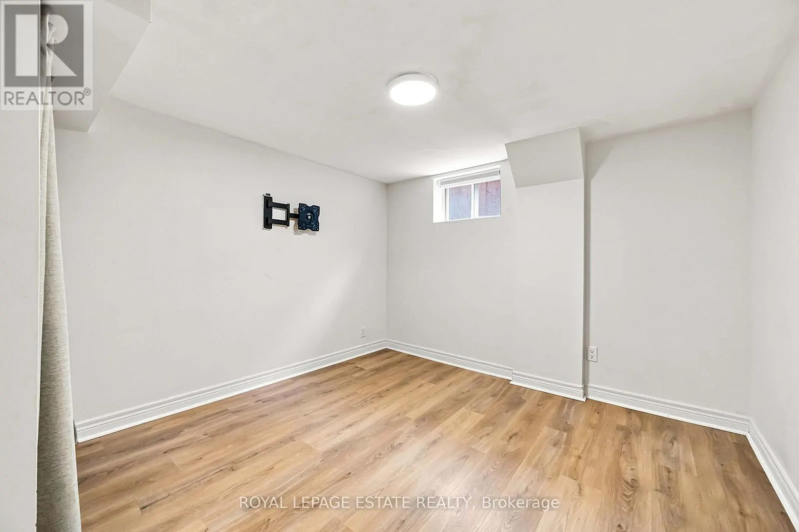 LOWER - 17 ARDEN CRESCENT