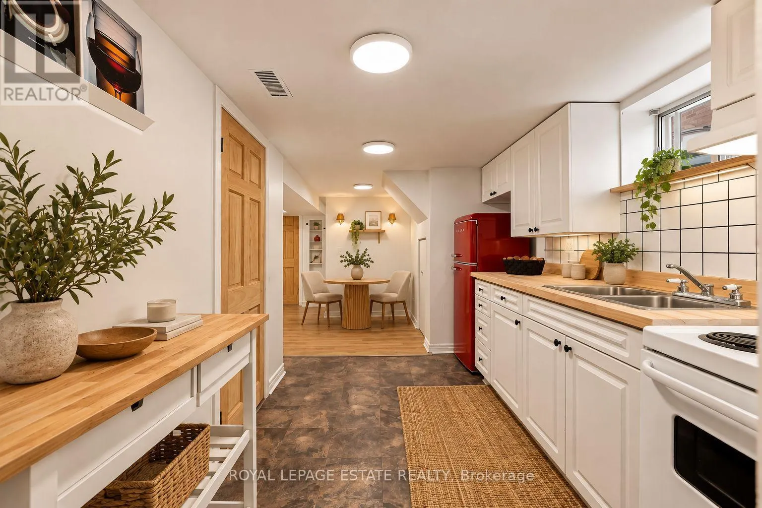 LOWER - 17 ARDEN CRESCENT