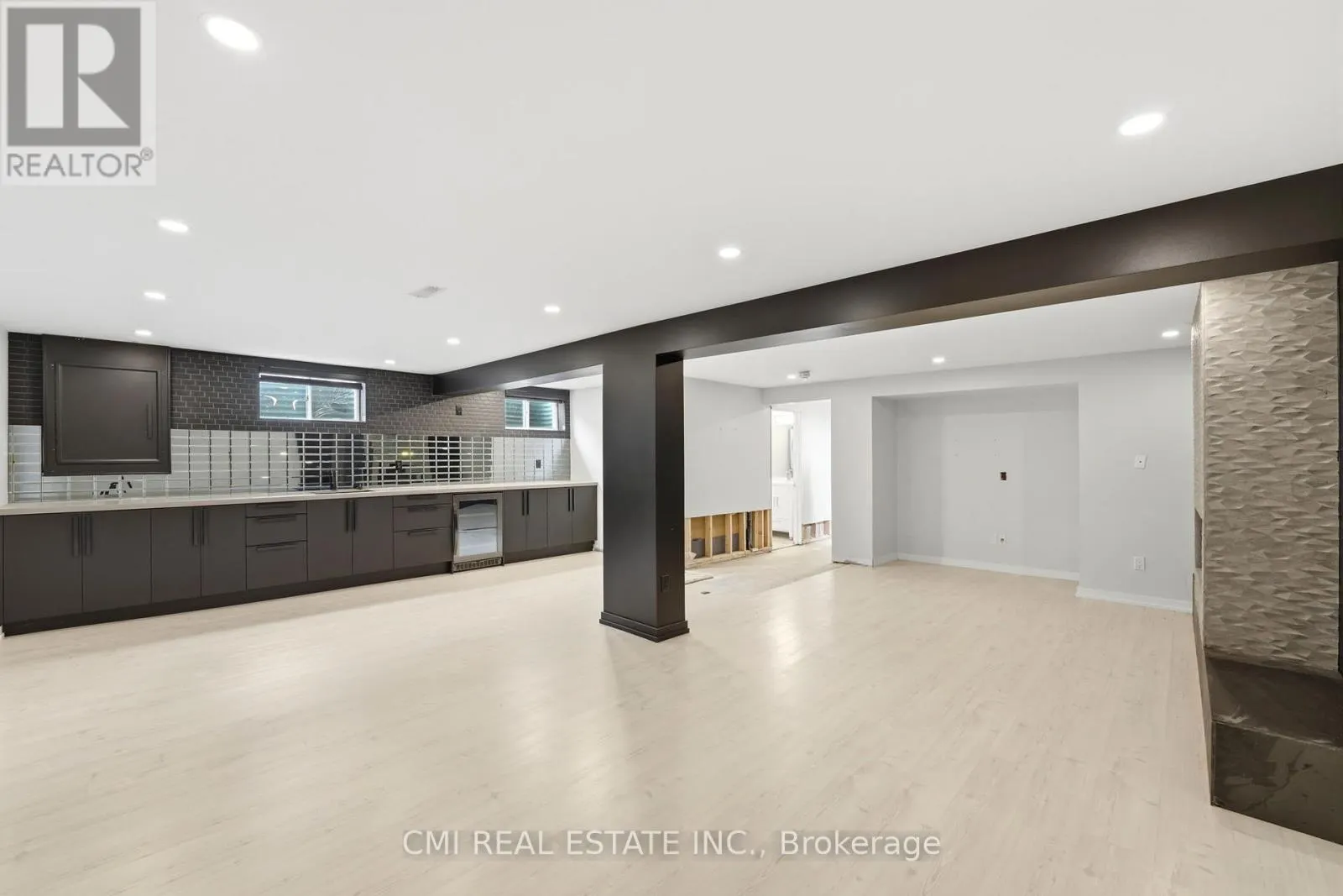 23 LOGSTONE CRESCENT