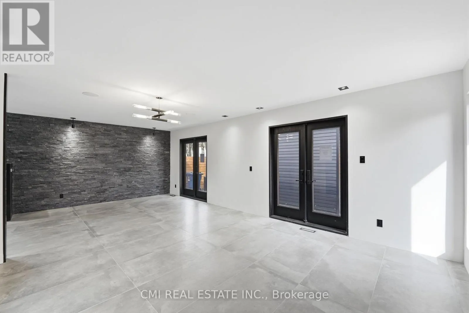 23 LOGSTONE CRESCENT
