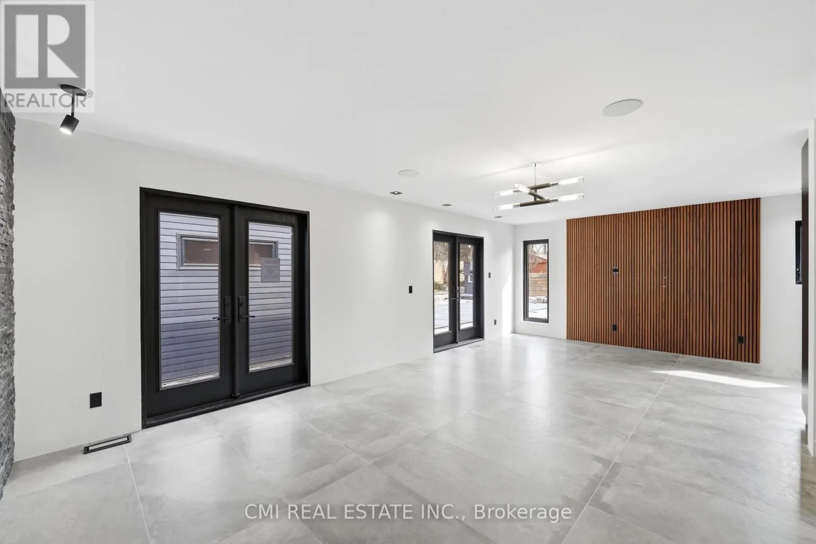 23 LOGSTONE CRESCENT