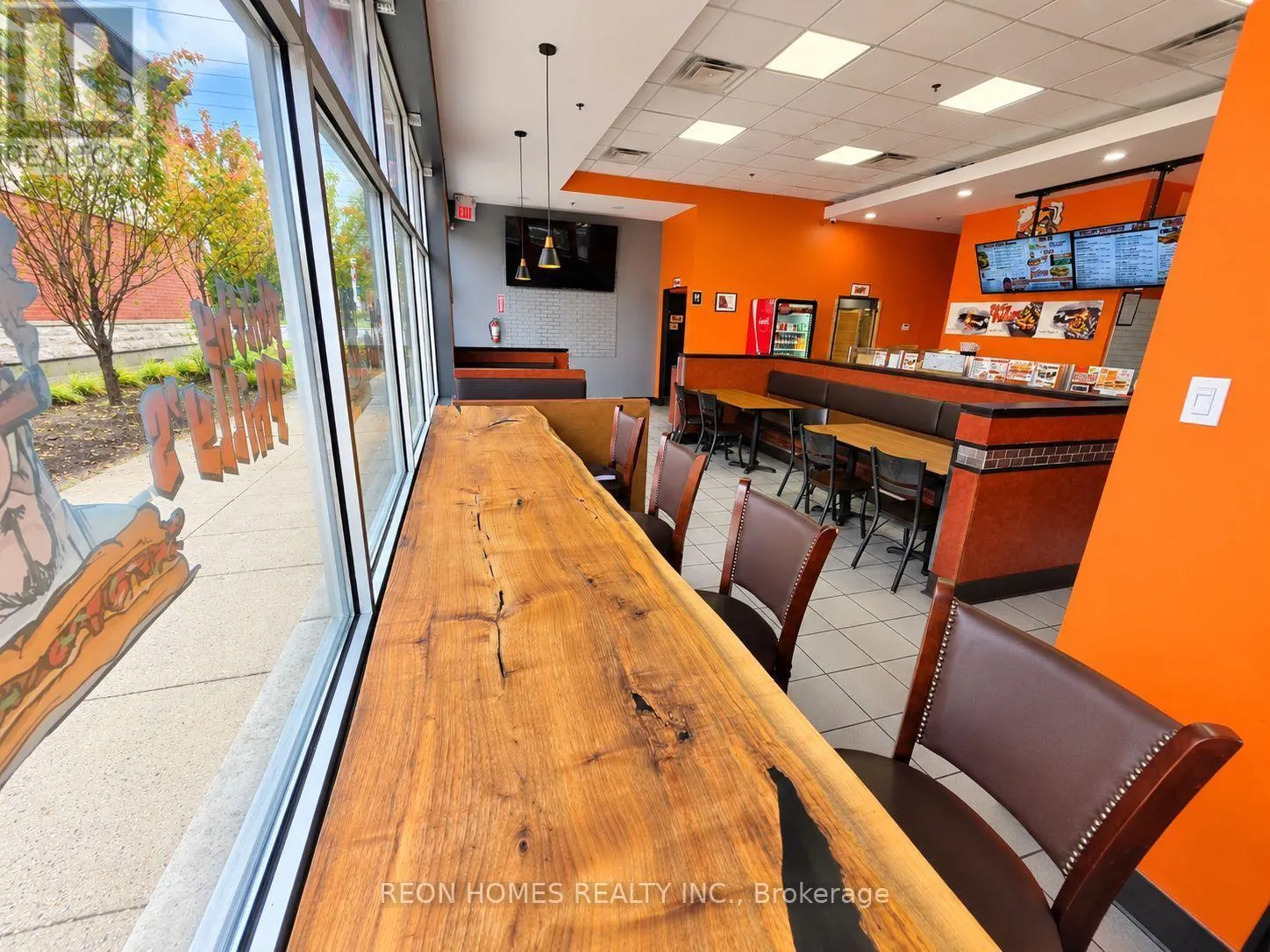 710 TAUNTON ROAD E