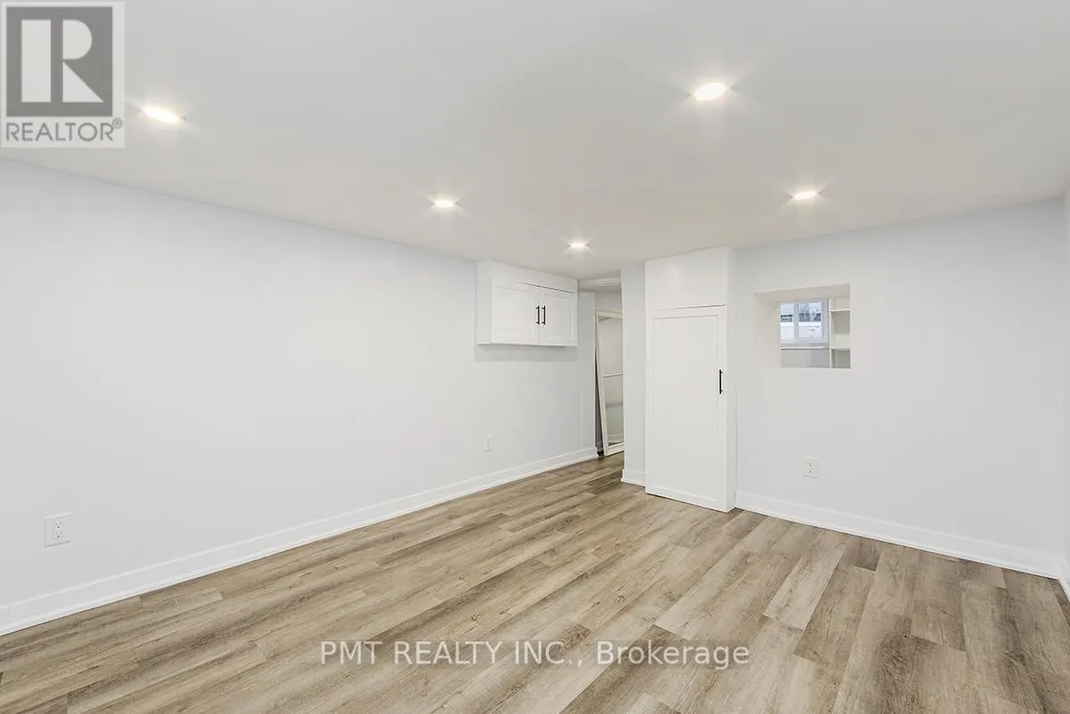 MAIN - 863 PAPE AVENUE
