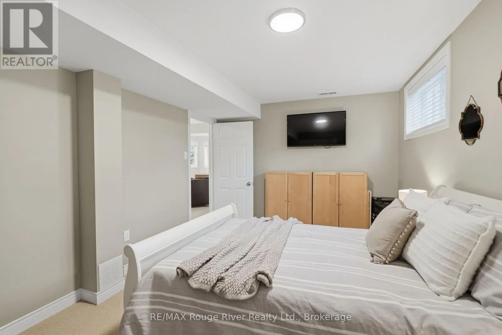 8 JESSIE COURT