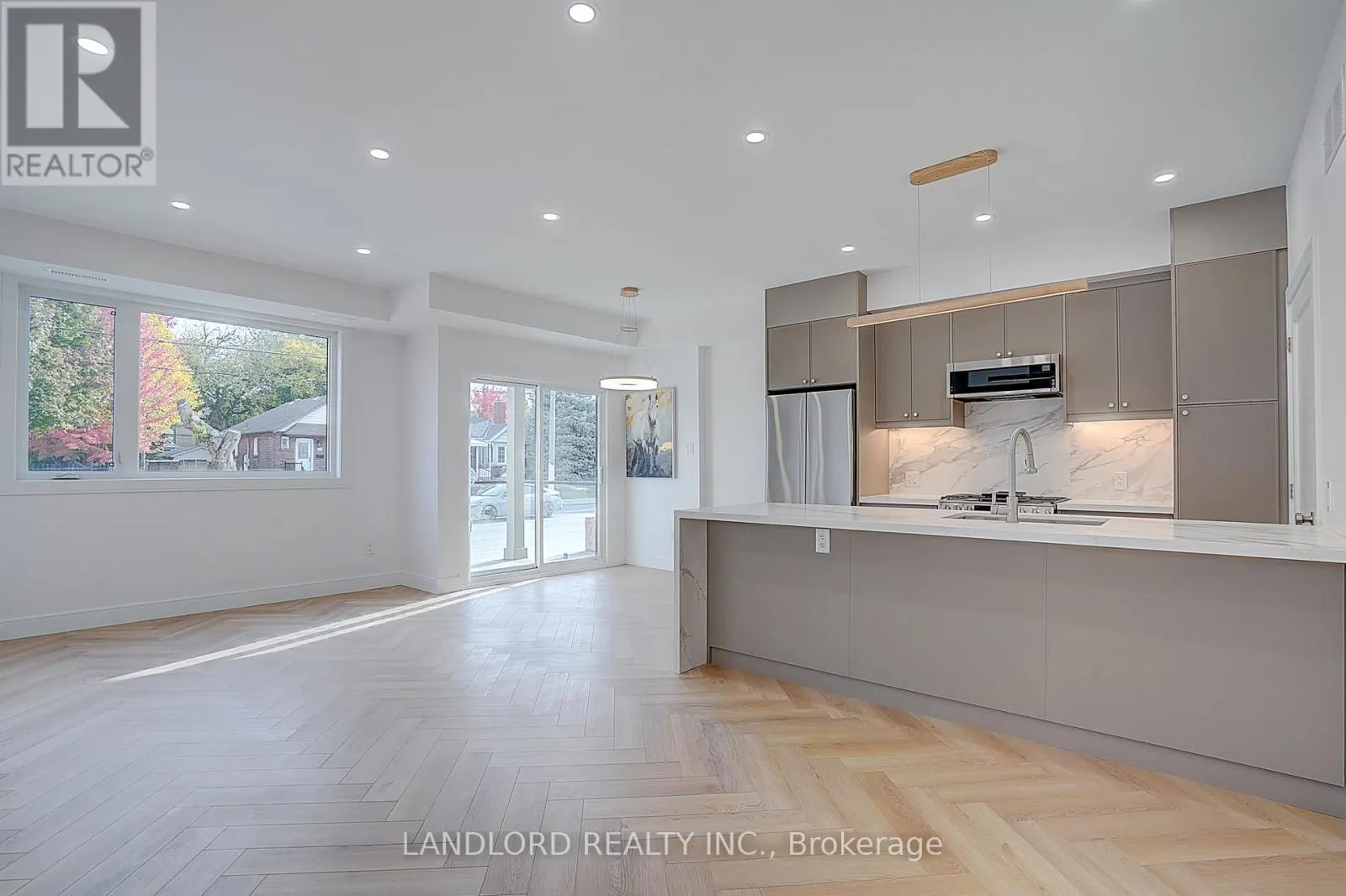 UNIT 1 - 1344 PAPE AVENUE