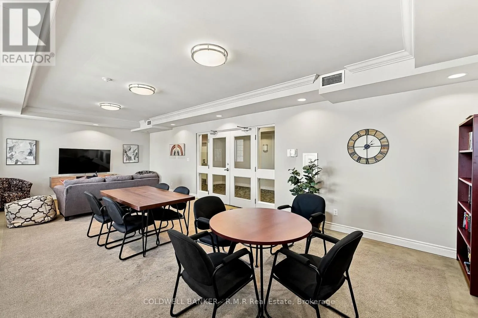 318 - 54 HARVEY JOHNSTON WAY #318