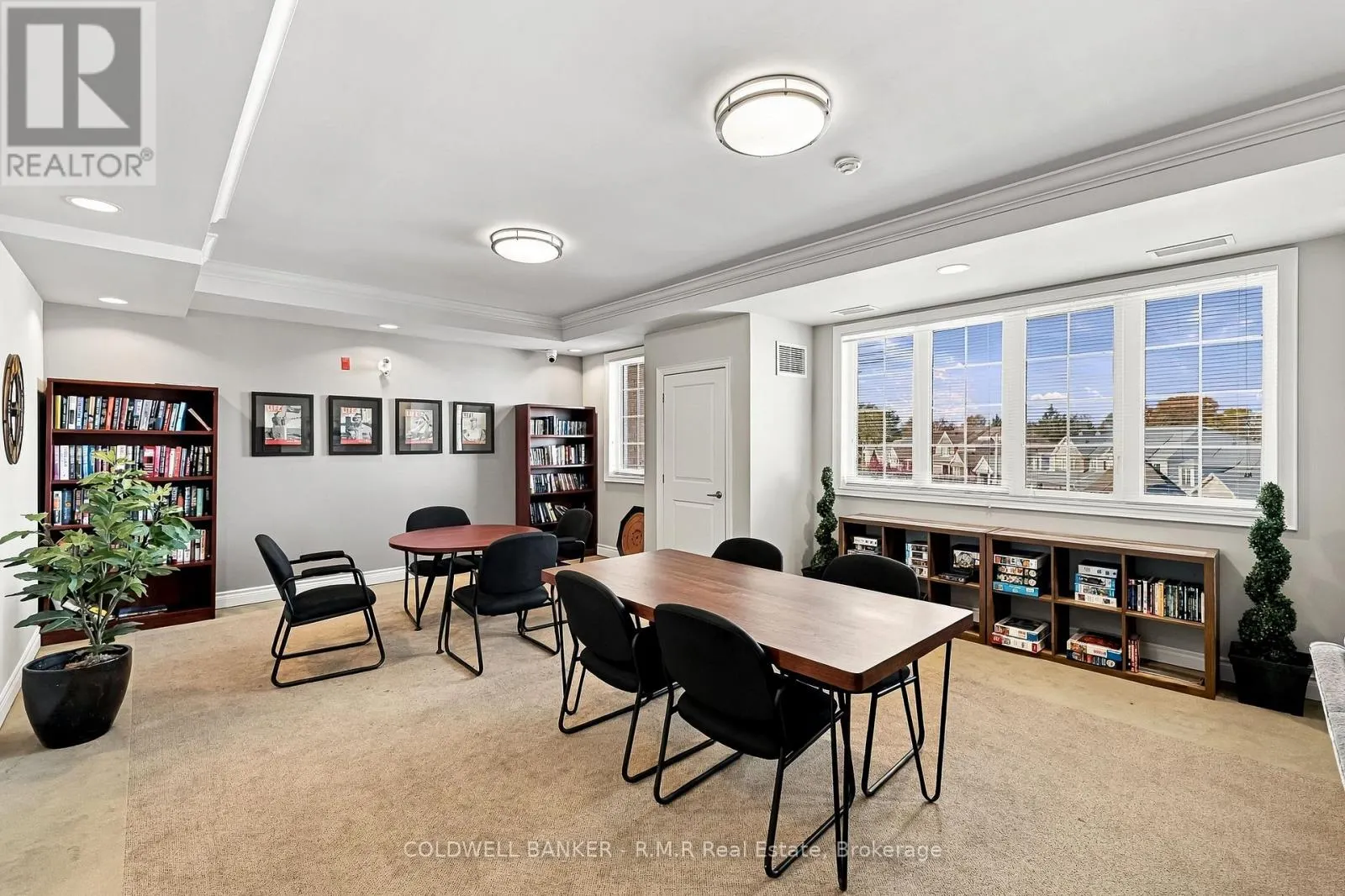 318 - 54 HARVEY JOHNSTON WAY #318