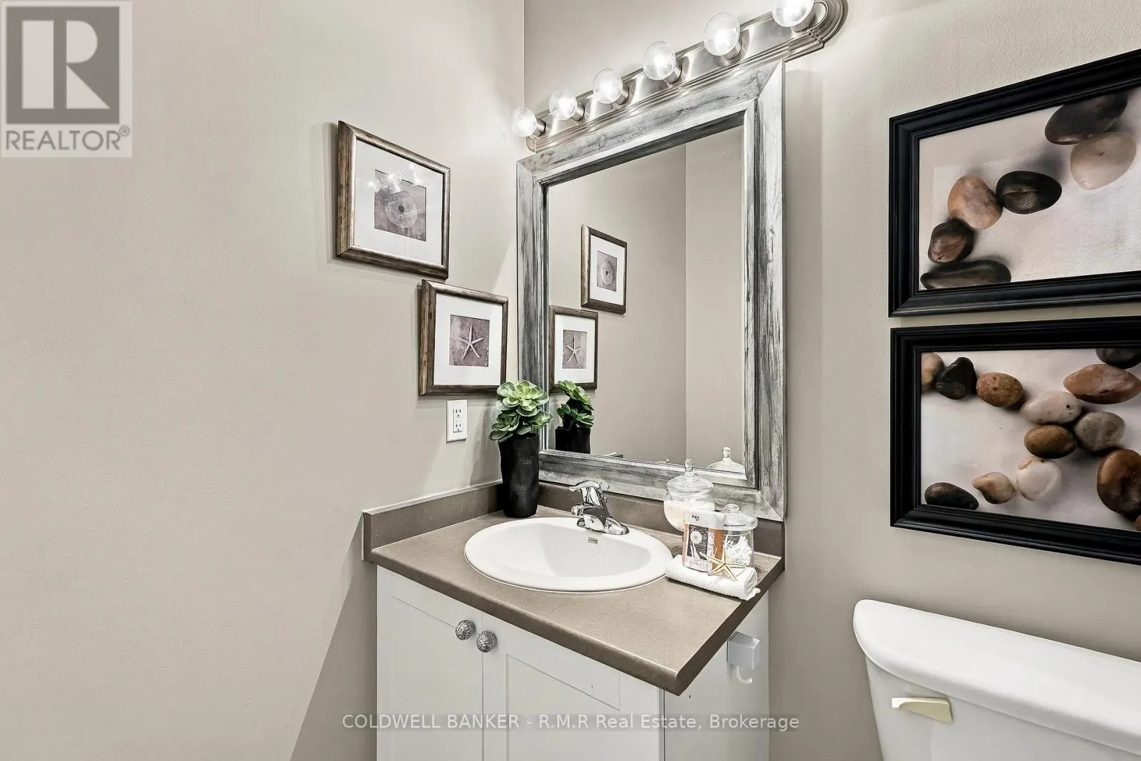 318 - 54 HARVEY JOHNSTON WAY #318