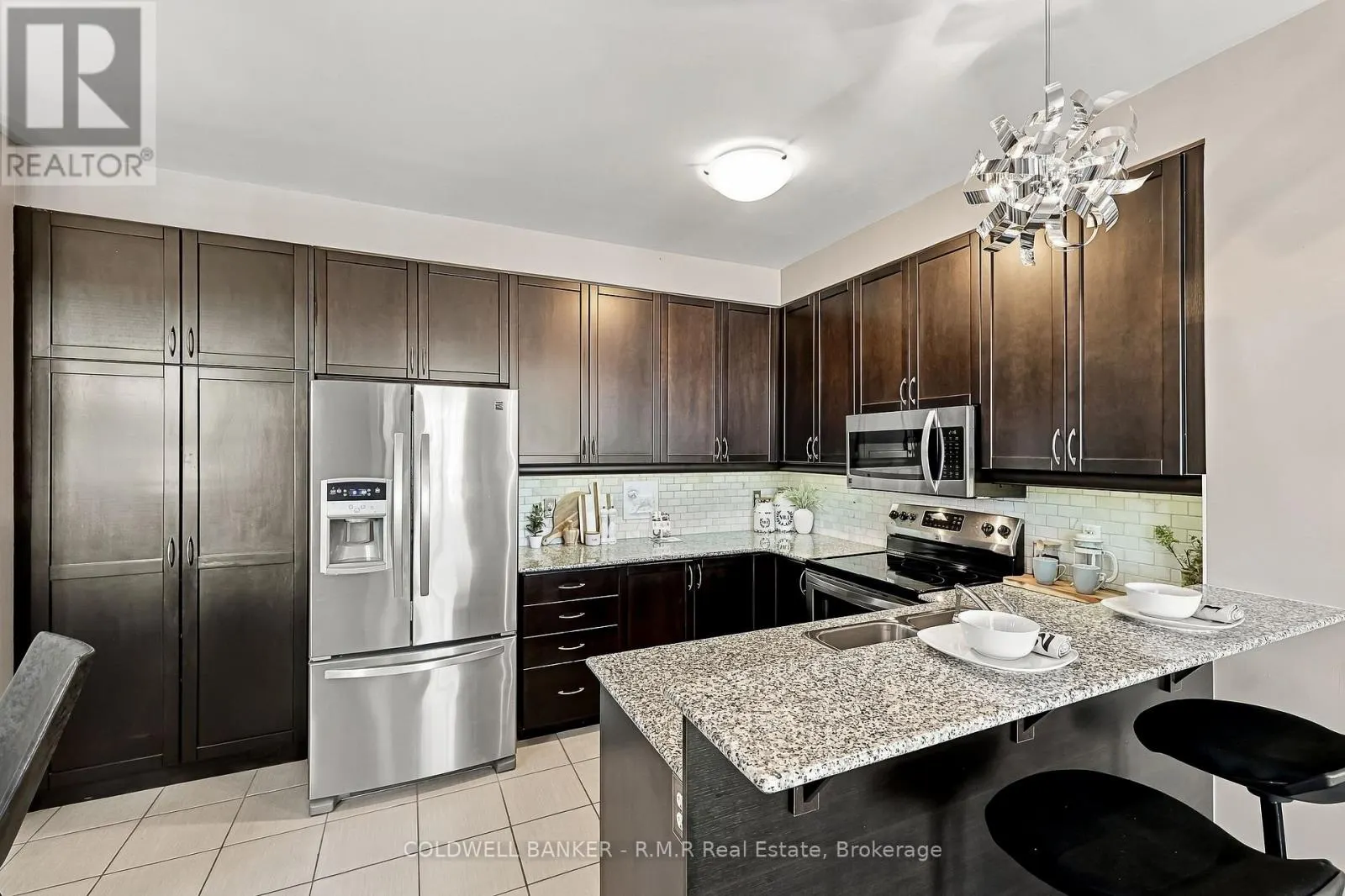 318 - 54 HARVEY JOHNSTON WAY #318