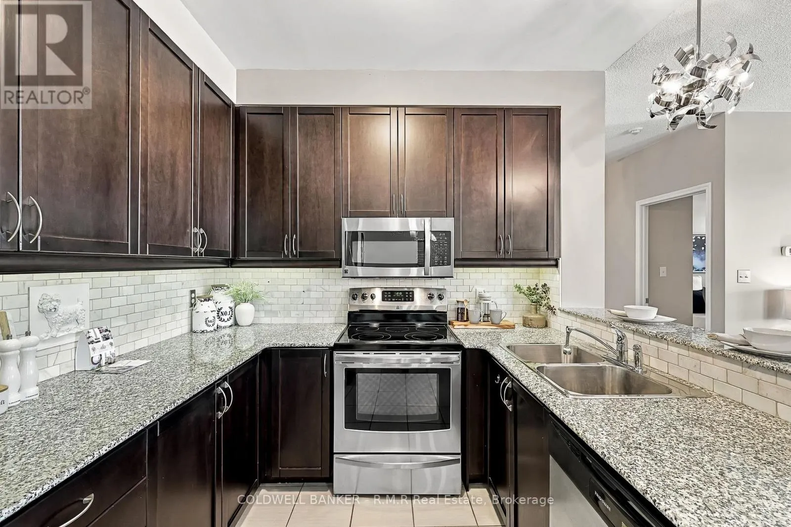 318 - 54 HARVEY JOHNSTON WAY #318