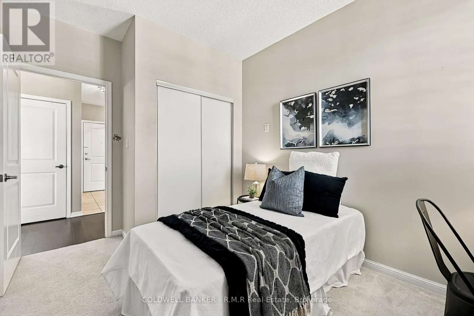 318 - 54 HARVEY JOHNSTON WAY #318