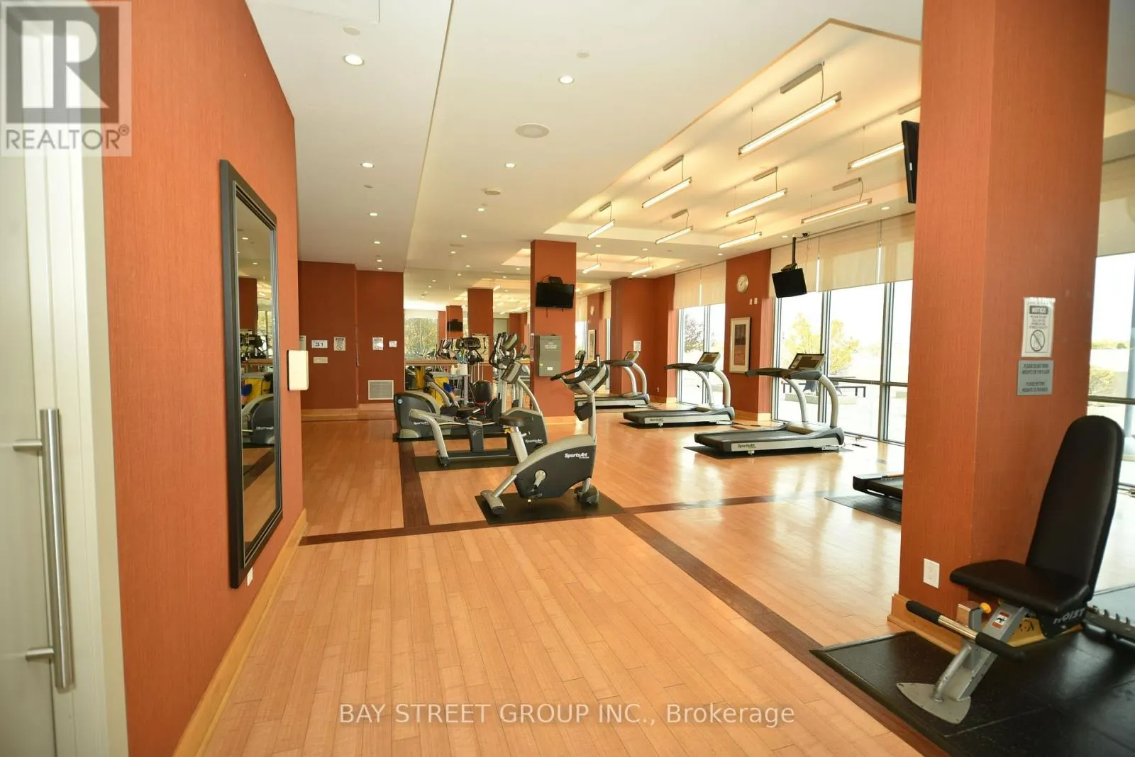 2511 - 181 VILLAGE GREEN SQUARE W