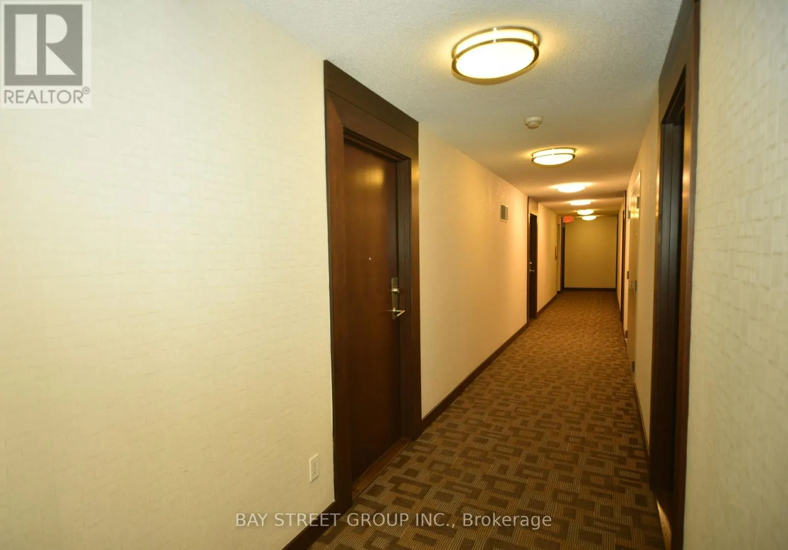 2511 - 181 VILLAGE GREEN SQUARE W