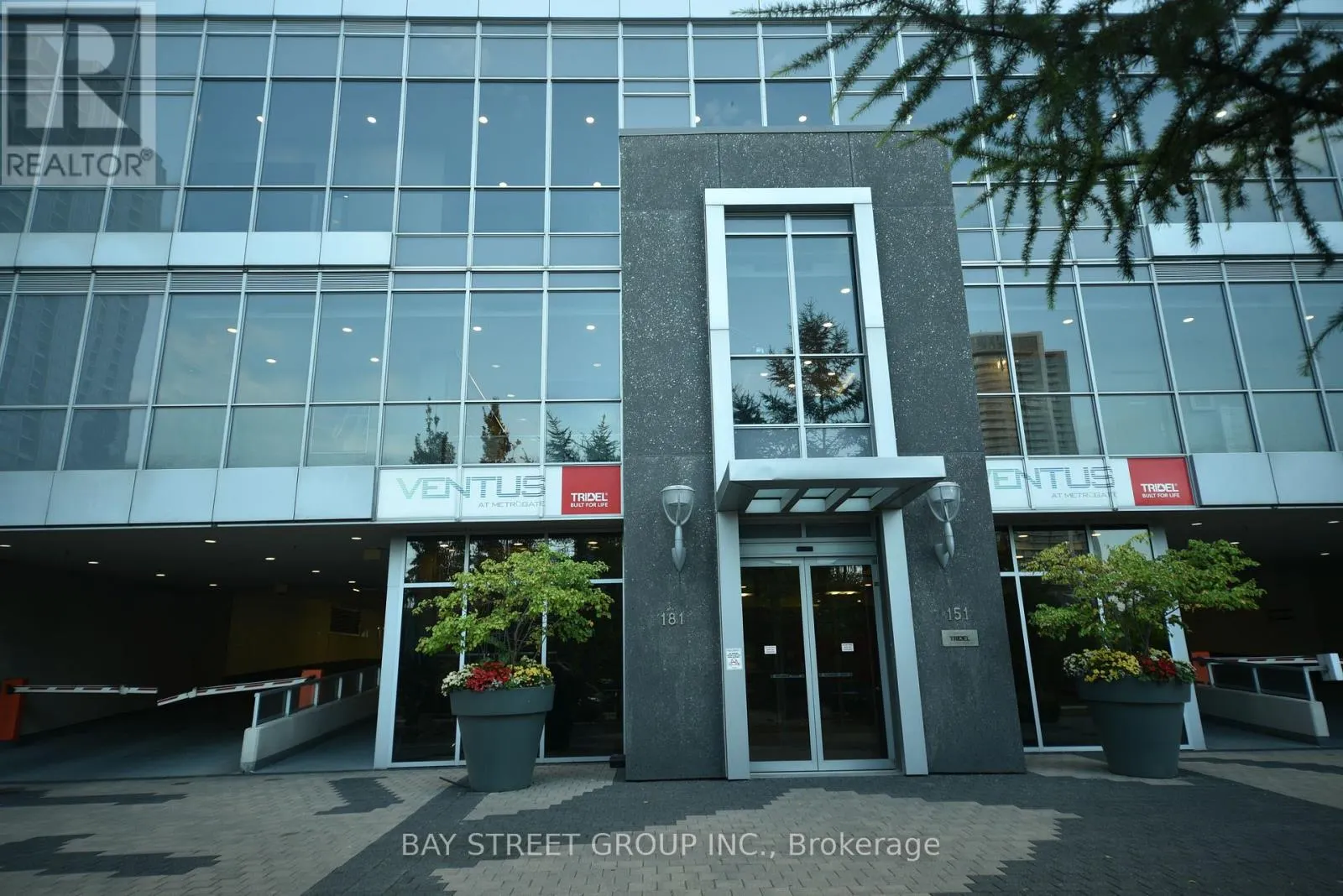 2511 - 181 VILLAGE GREEN SQUARE W