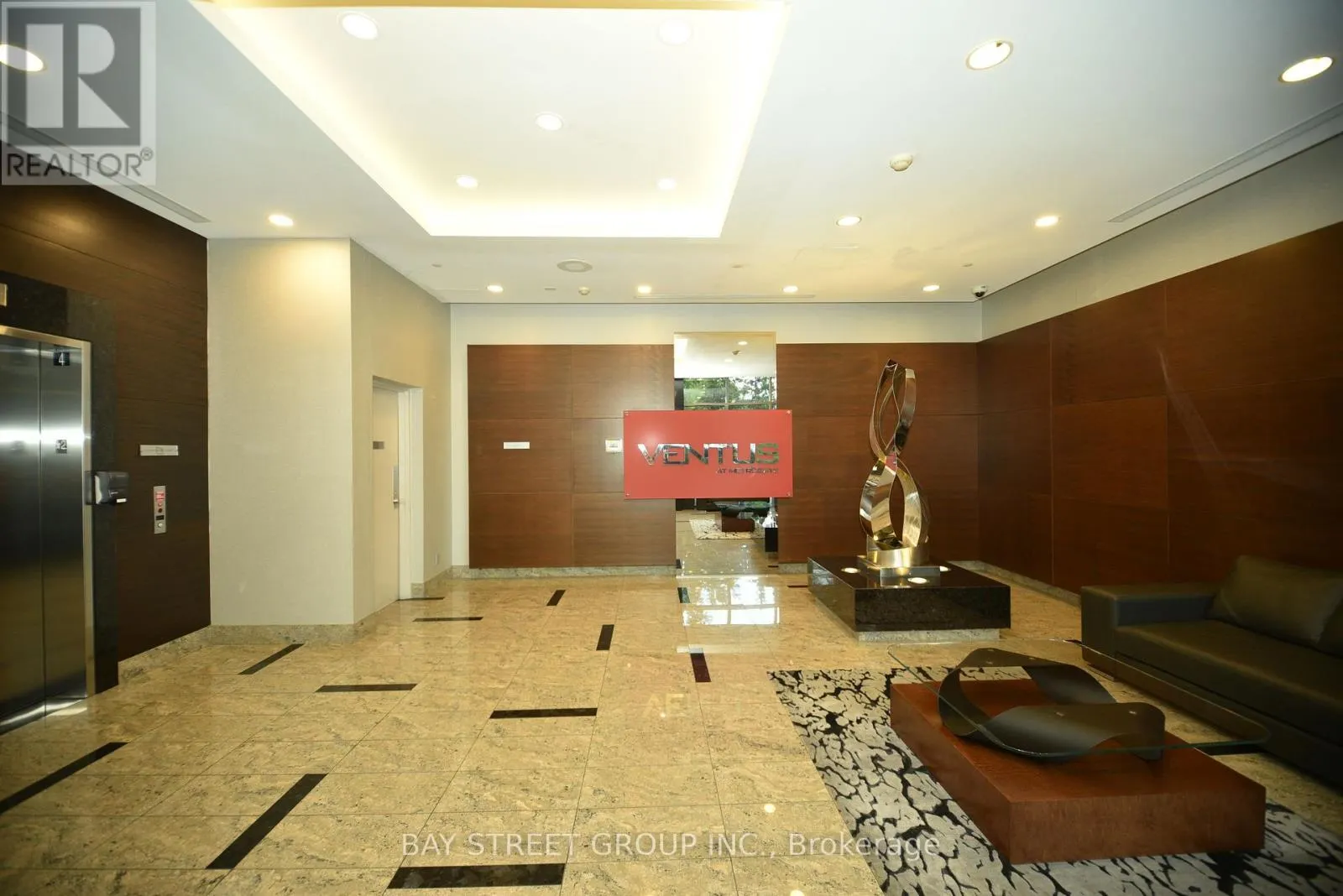 2511 - 181 VILLAGE GREEN SQUARE W
