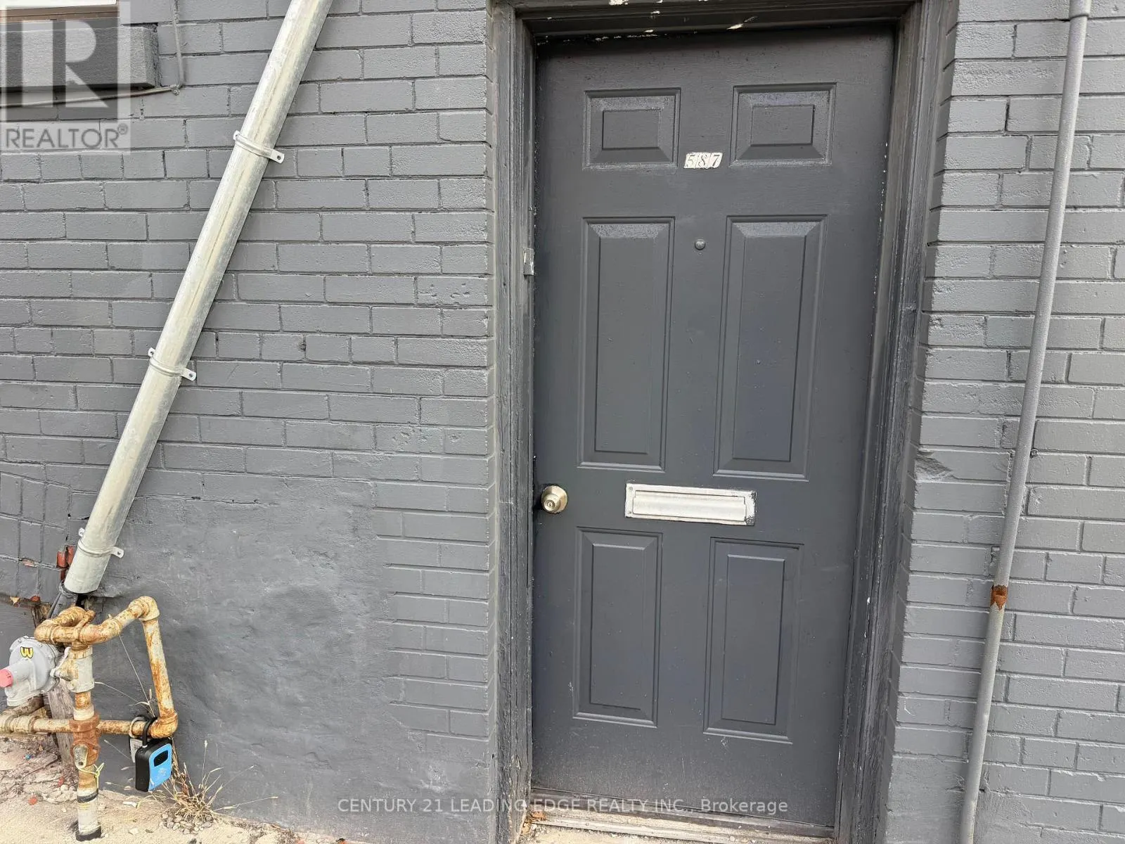 587 JONES AVENUE