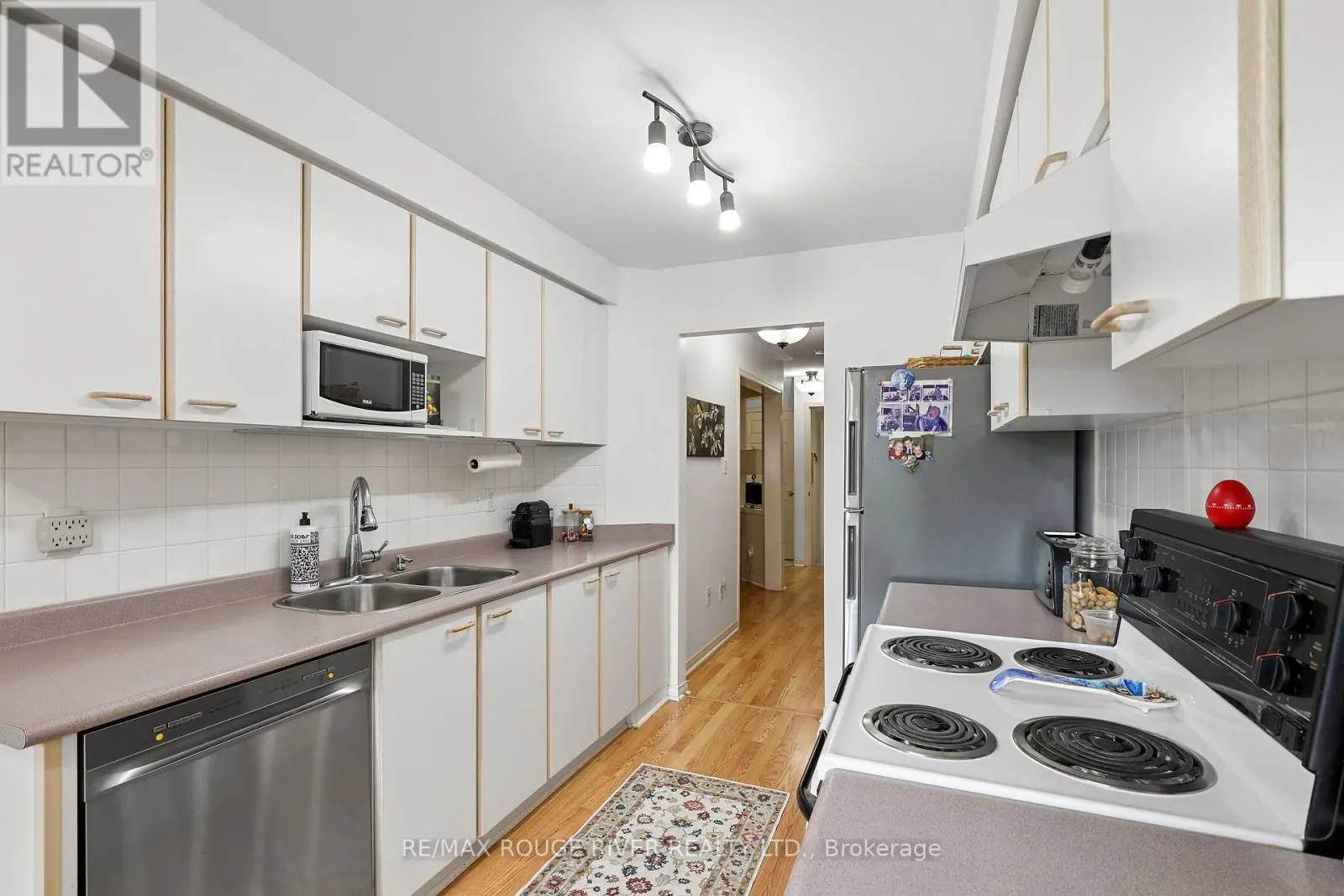 1543 OTONABEE DRIVE