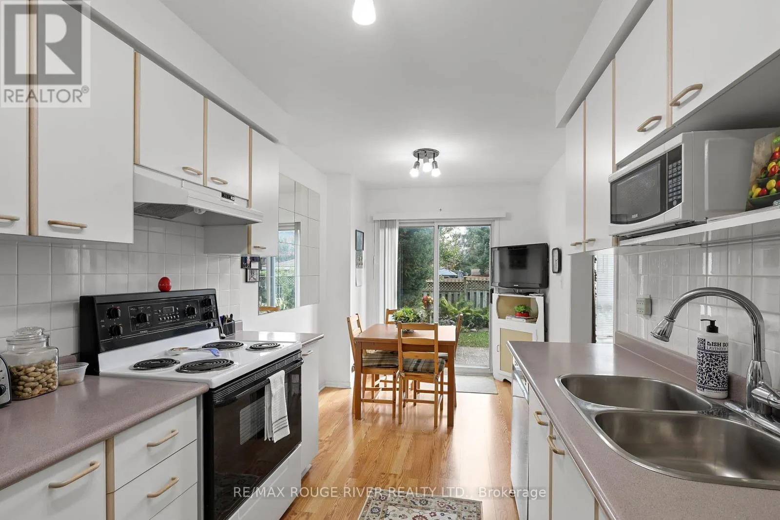 1543 OTONABEE DRIVE