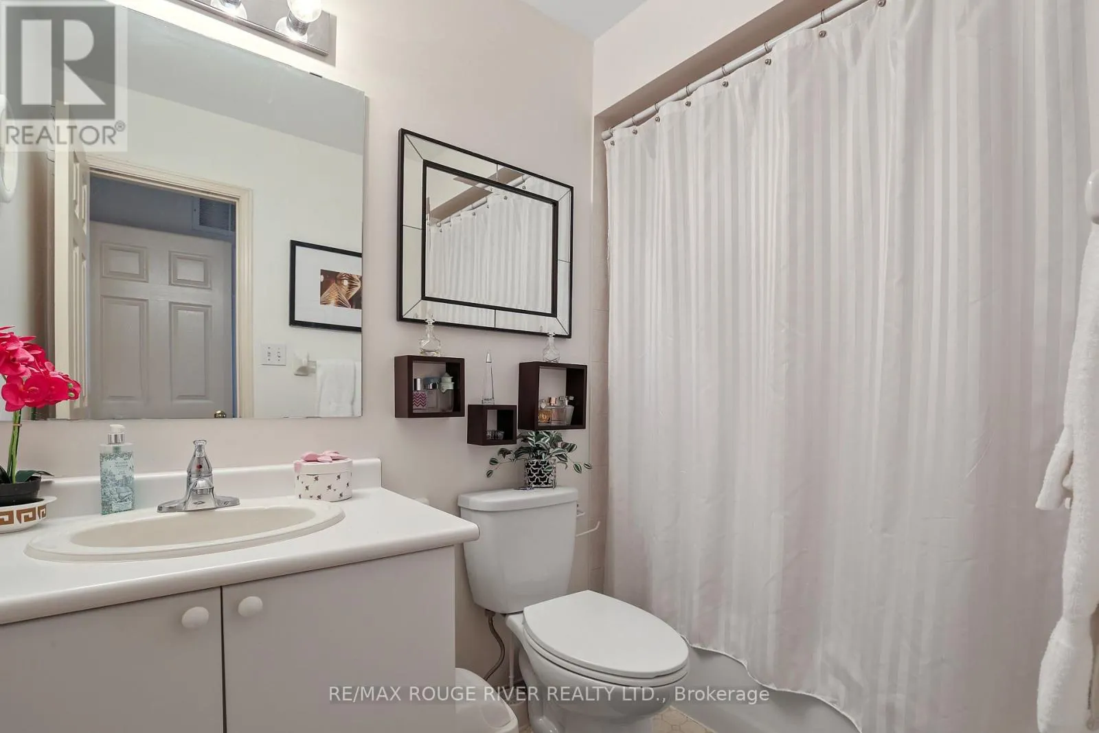 1543 OTONABEE DRIVE