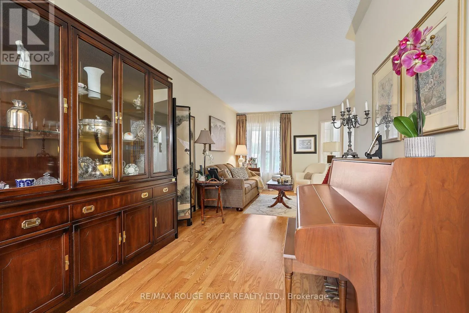 1543 OTONABEE DRIVE
