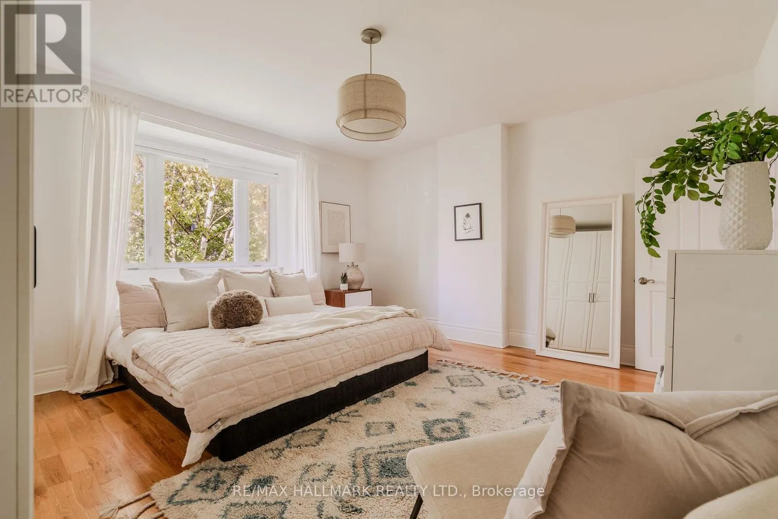 9 PRUST AVENUE