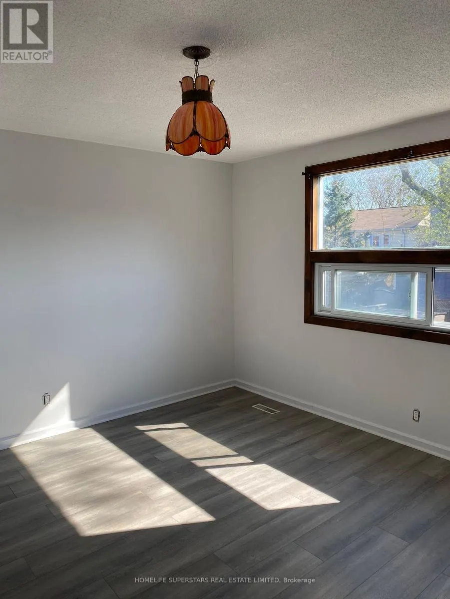 1263 WOODBINE AVENUE
