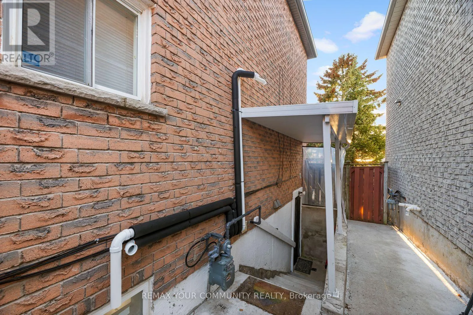 2382 ANNAN WOODS DRIVE