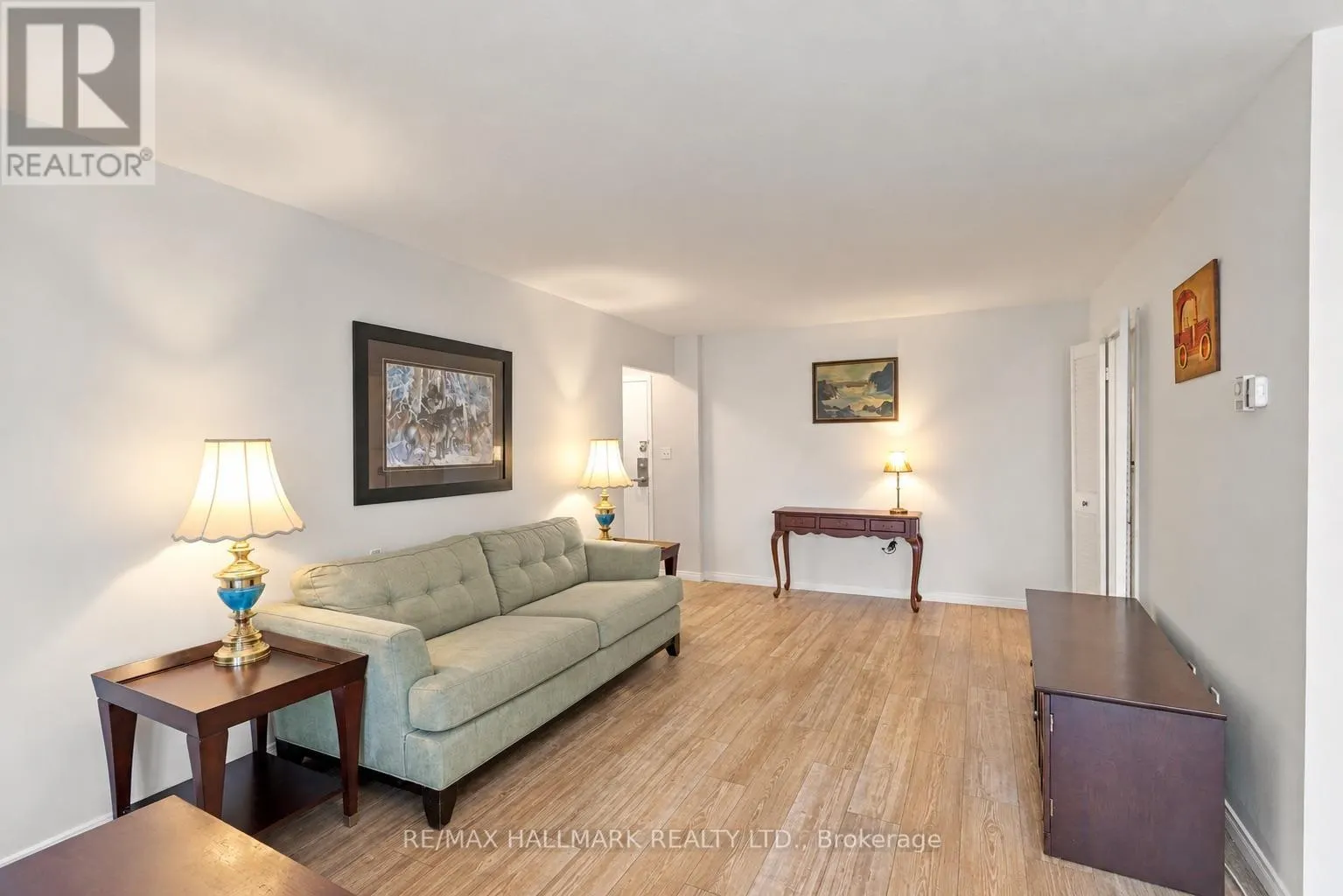1419 - 1 MASSEY SQUARE