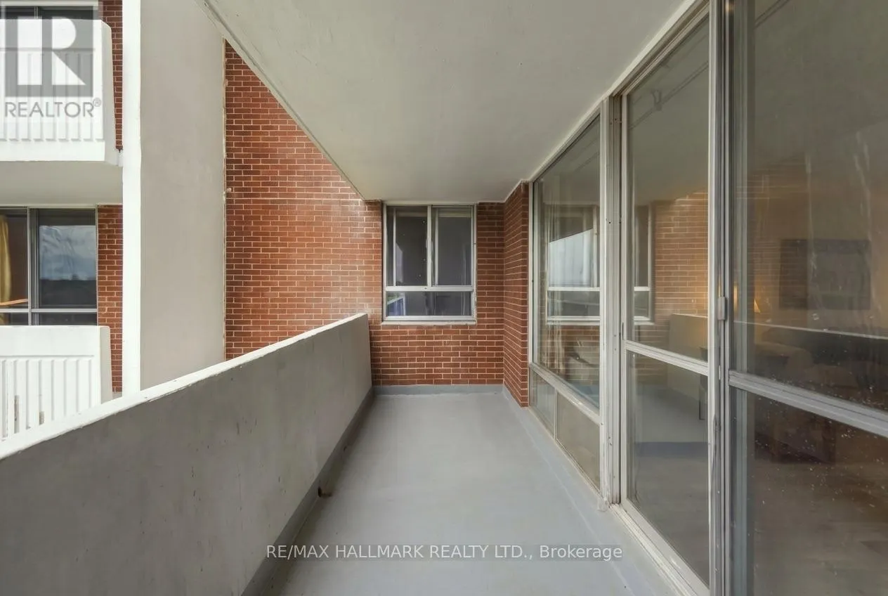 1419 - 1 MASSEY SQUARE