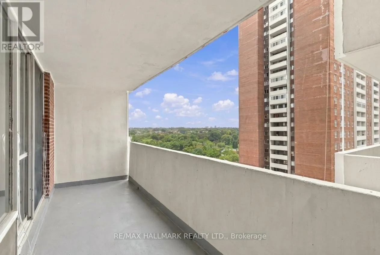1419 - 1 MASSEY SQUARE