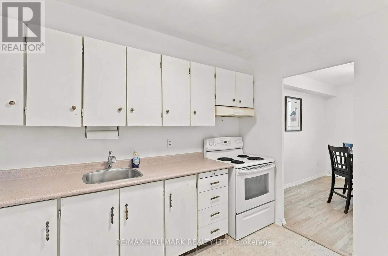 1419 - 1 MASSEY SQUARE