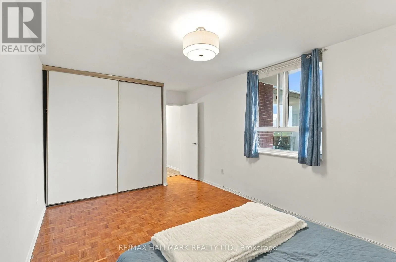 1419 - 1 MASSEY SQUARE