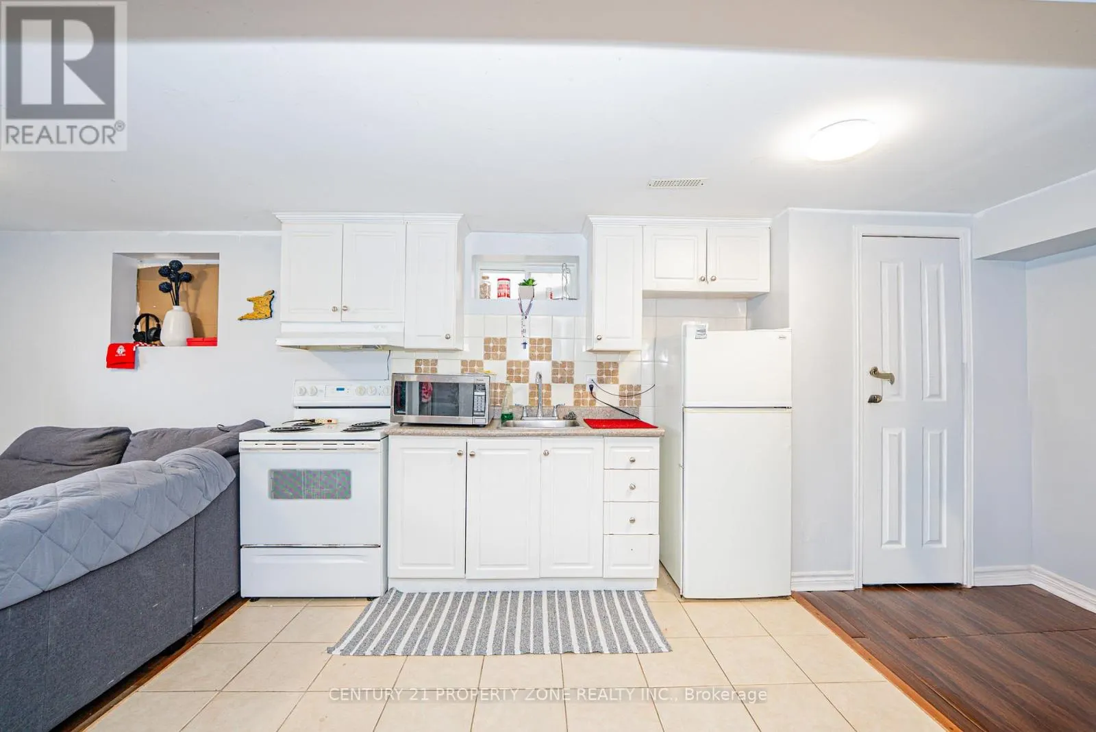 804 ORMOND DRIVE