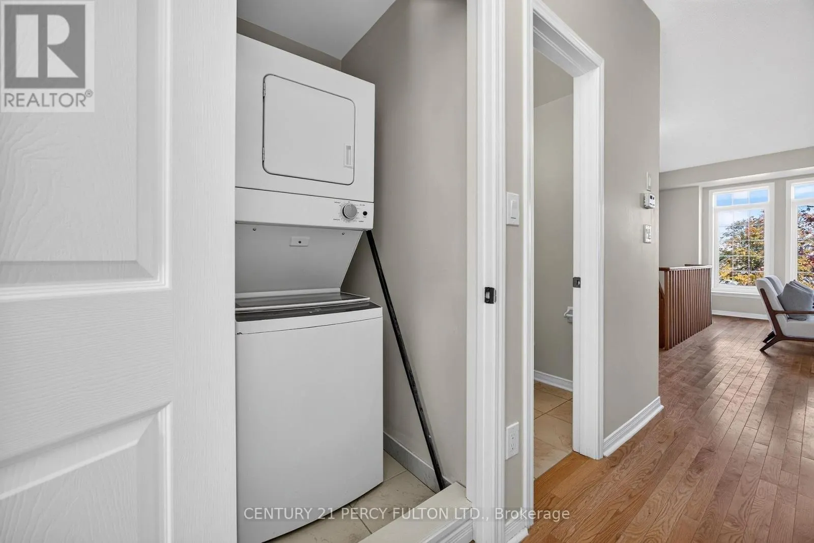 58 HARWOOD AVENUE N
