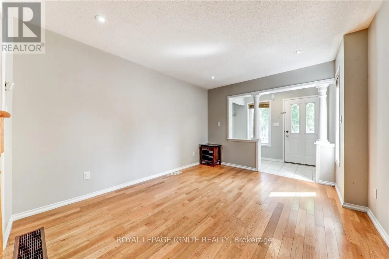 32 TANSLEY CRESCENT