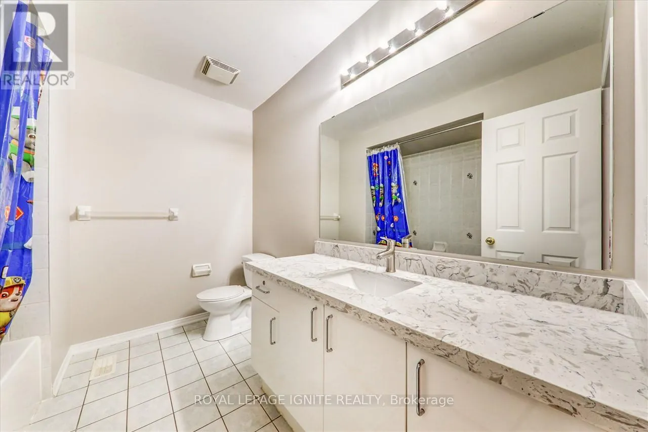 32 TANSLEY CRESCENT
