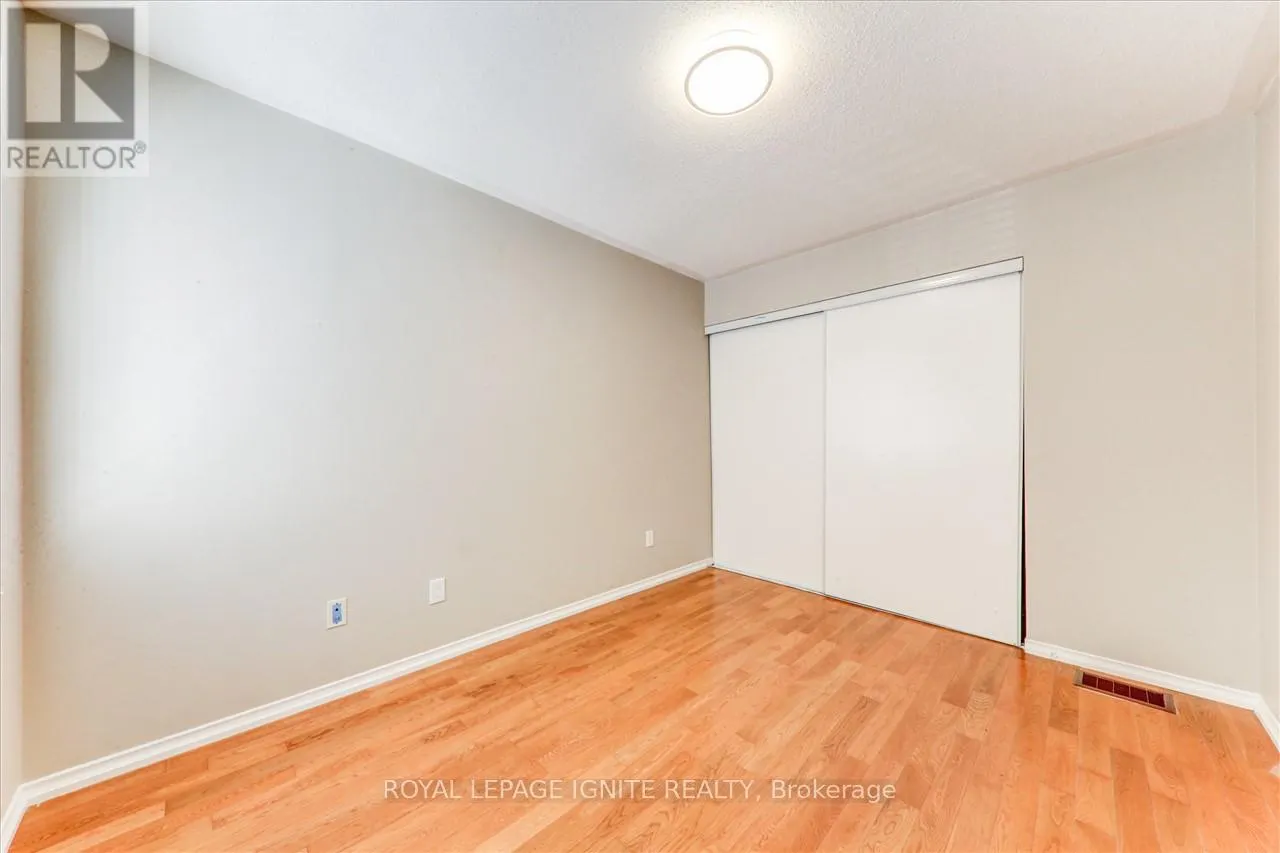 32 TANSLEY CRESCENT