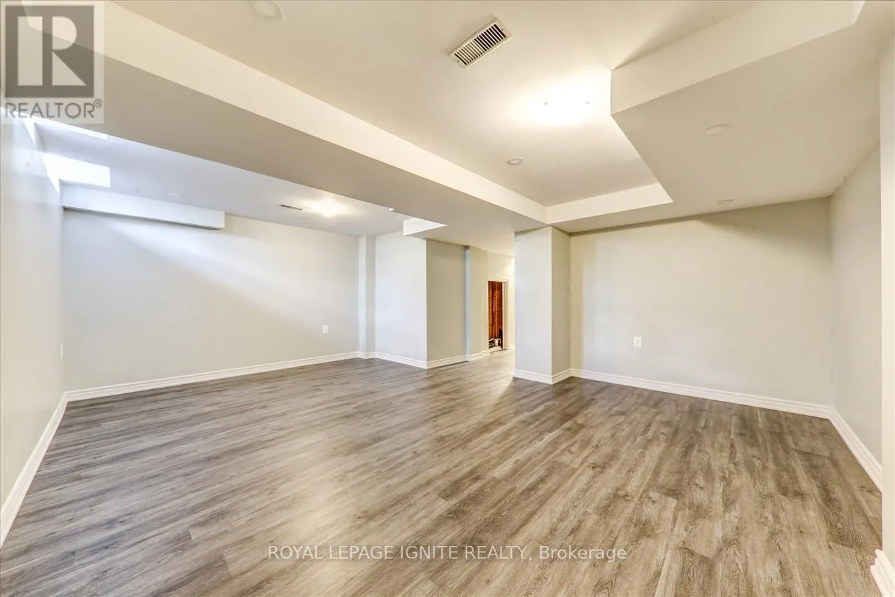 32 TANSLEY CRESCENT