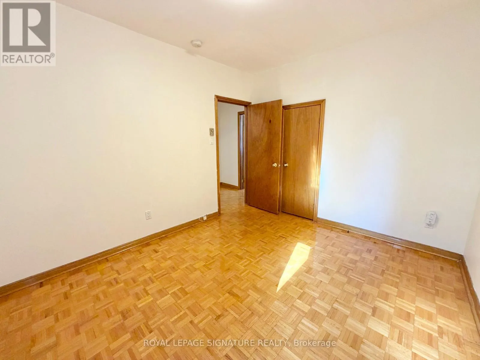 2ND FLR - 455 B DANFORTH AVENUE
