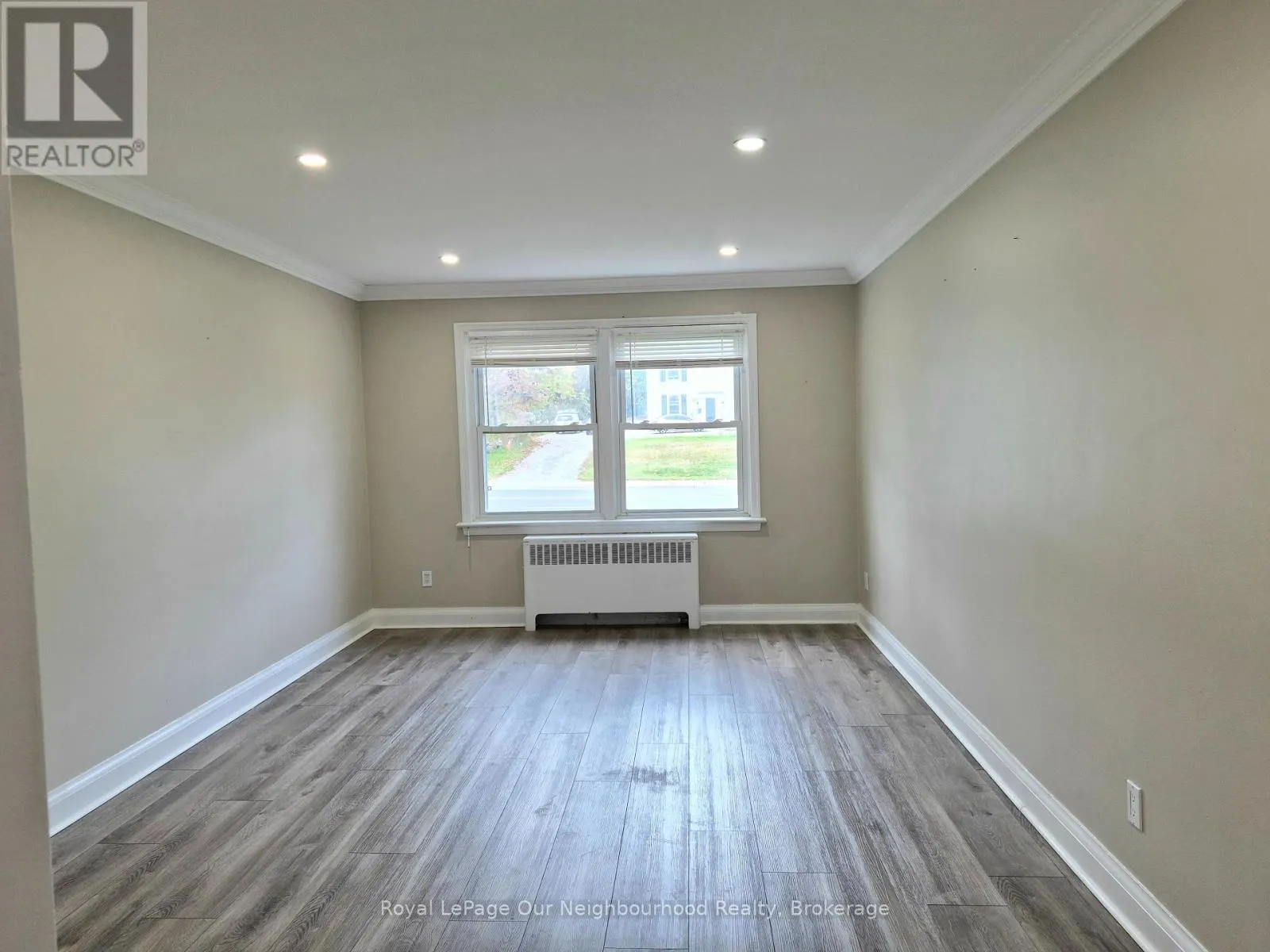 2 - 855 SIMCOE STREET N #2