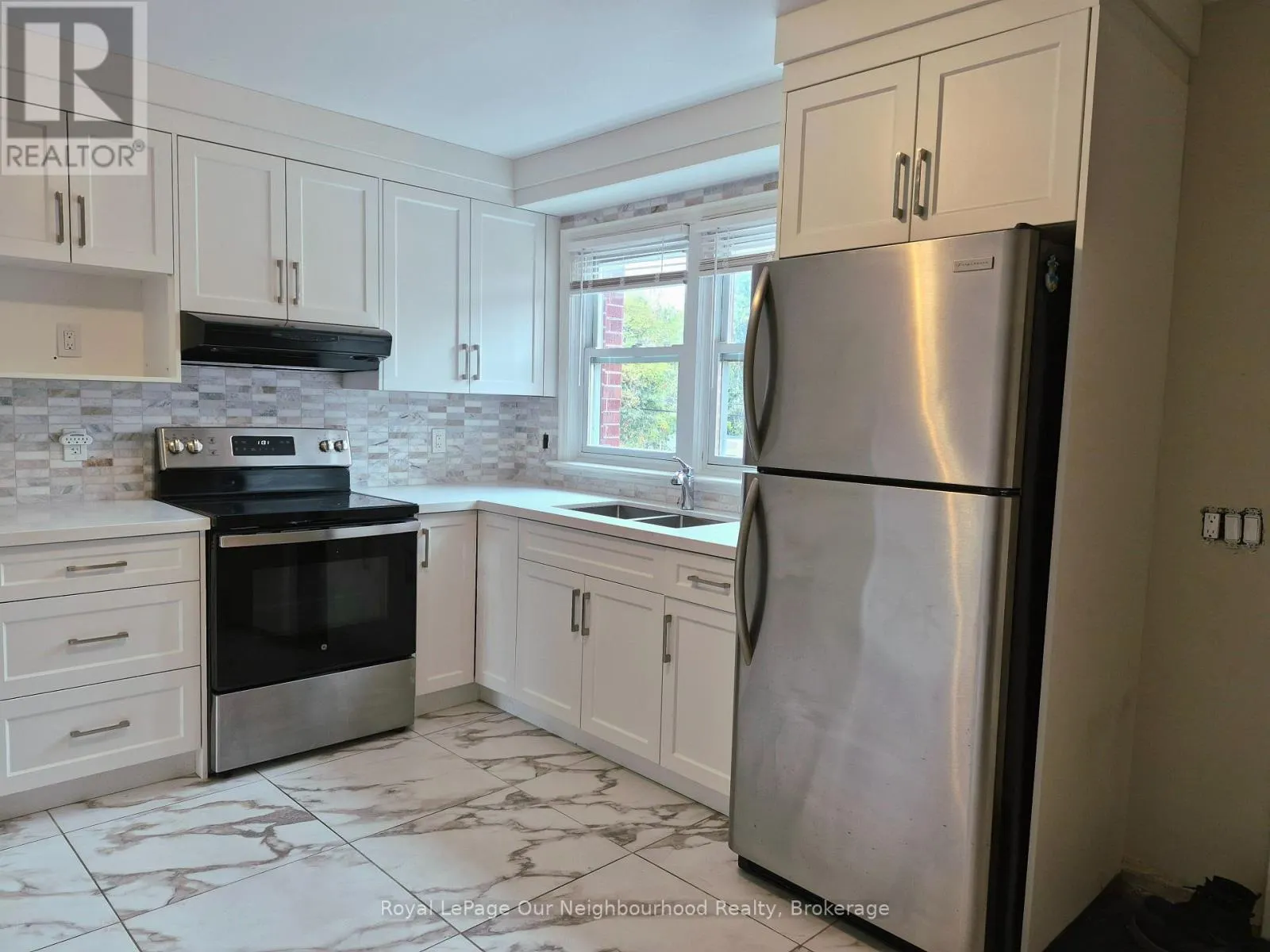 2 - 855 SIMCOE STREET N #2
