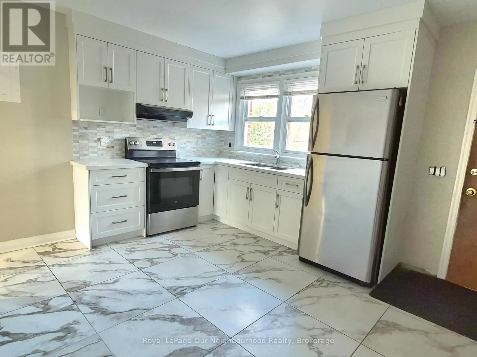 2 - 855 SIMCOE STREET N #2