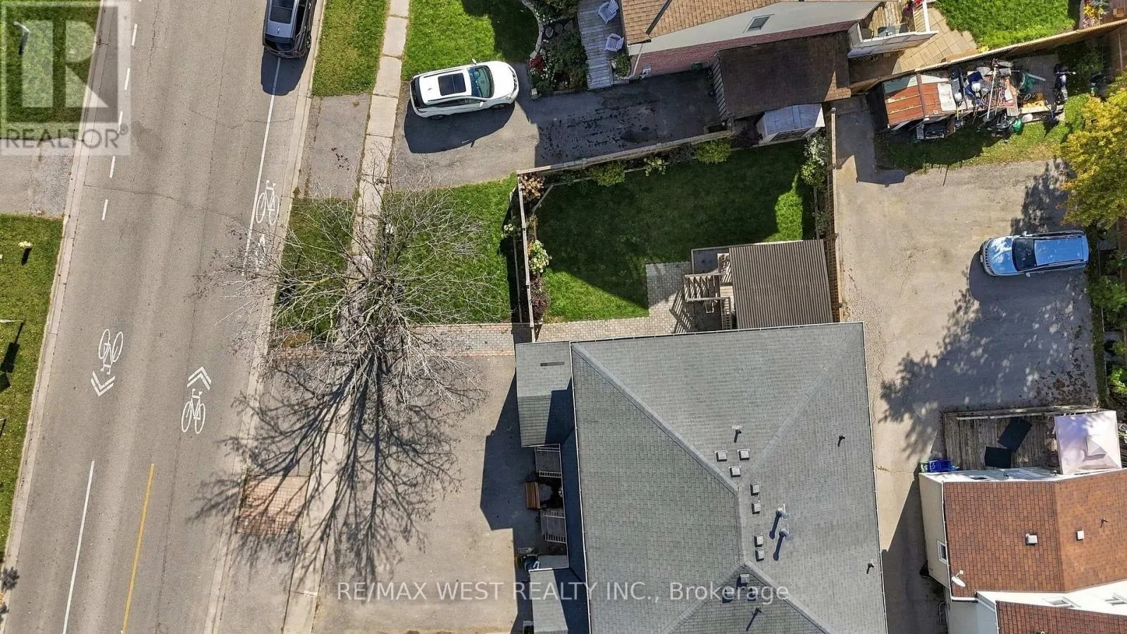 12 WAVERLY STREET S