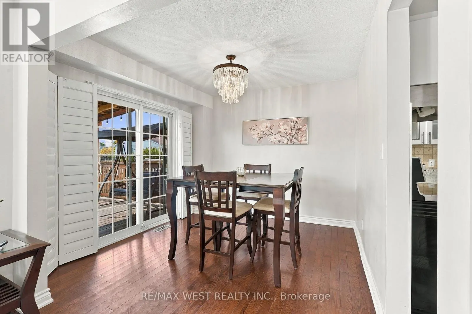 12 WAVERLY STREET S