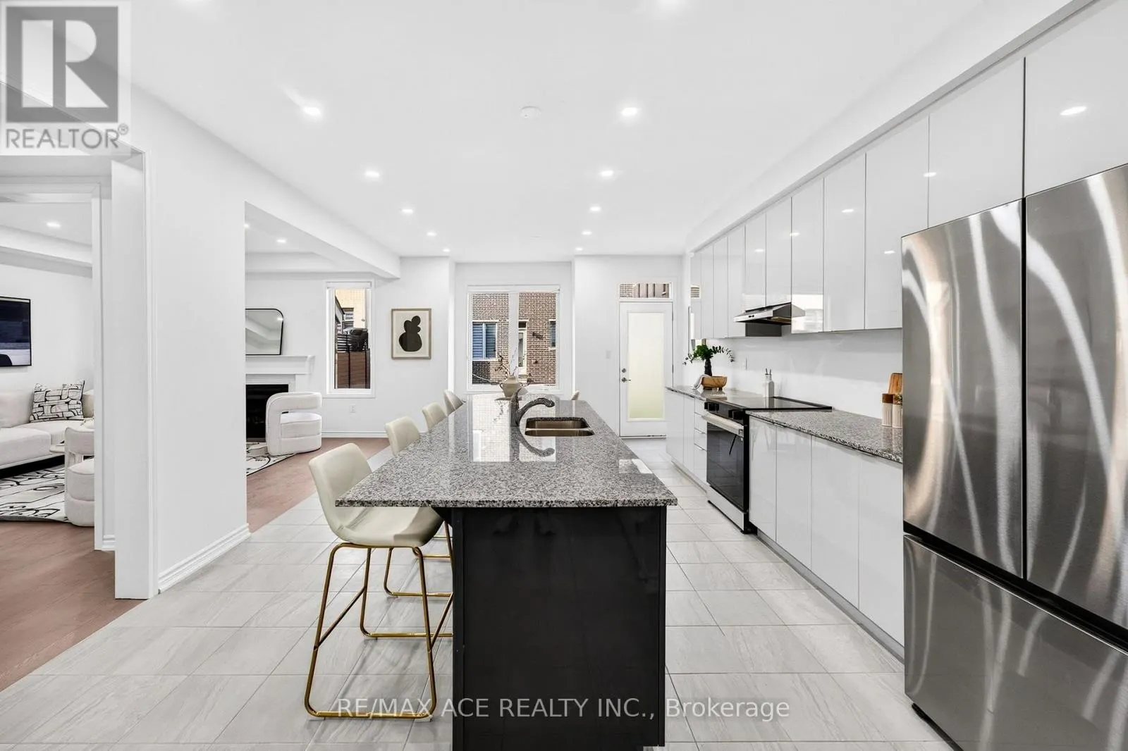 1408 MOCKINGBIRD SQUARE