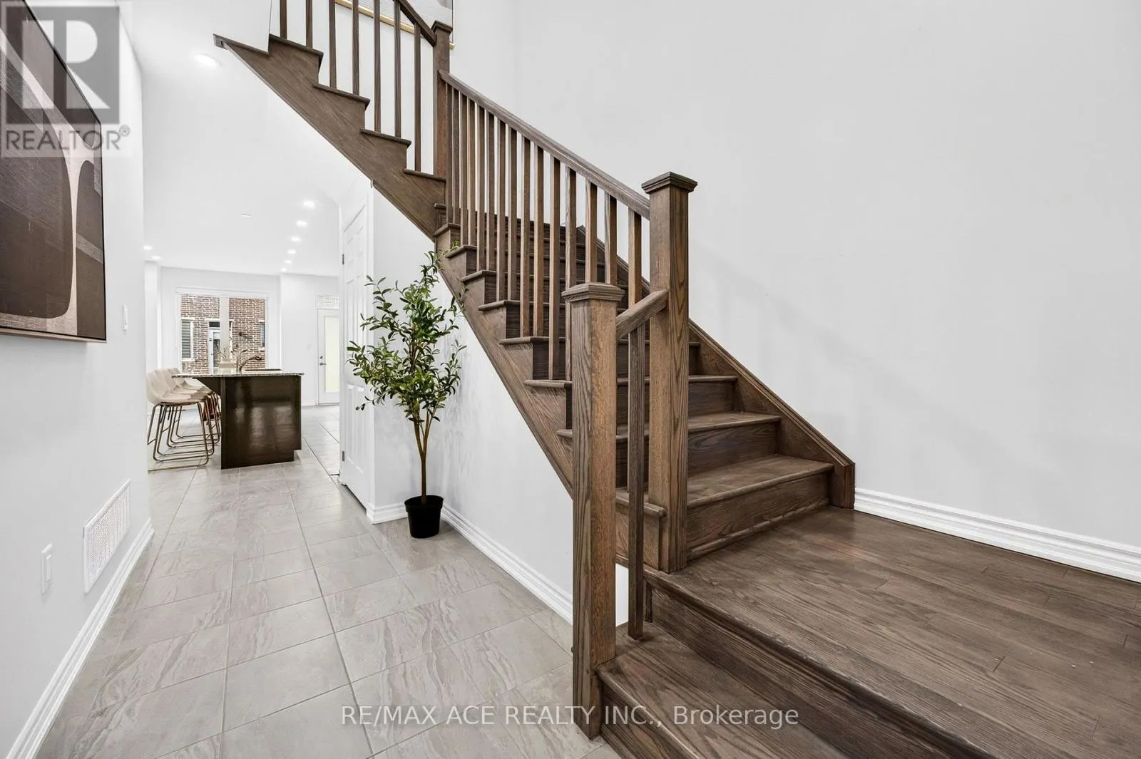 1408 MOCKINGBIRD SQUARE