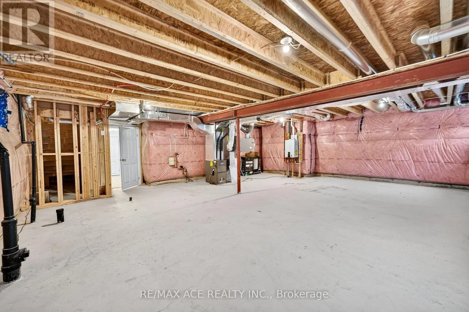 1408 MOCKINGBIRD SQUARE